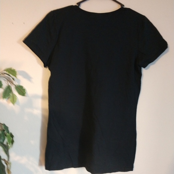 Love is Love graphic t-shirt NWOT - Picture 3 of 8